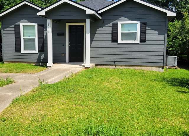 Property at 1040 E 18th St, Port Arthur, TX 77640, 2 beds, 1 bath