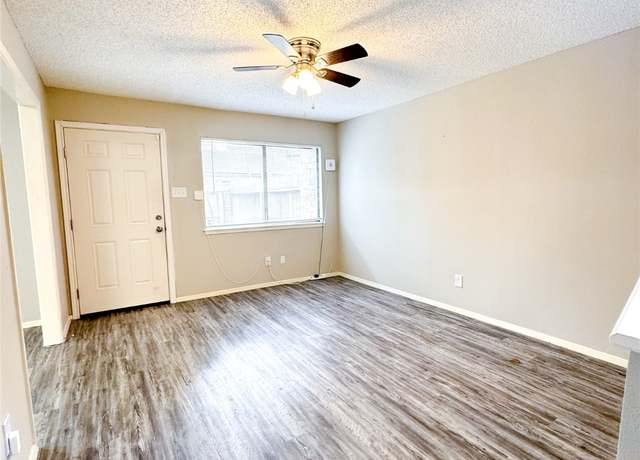 Property at 12004 Mighty Oak Dr Unit B, Houston, TX 77066, 2 beds, 1.5 baths