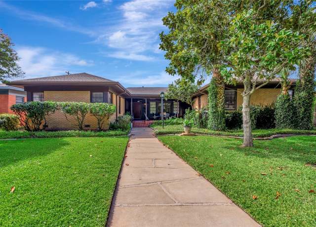 Property at 4316 Caduceus Pl, Galveston, TX 77550, 3 beds, 2 baths