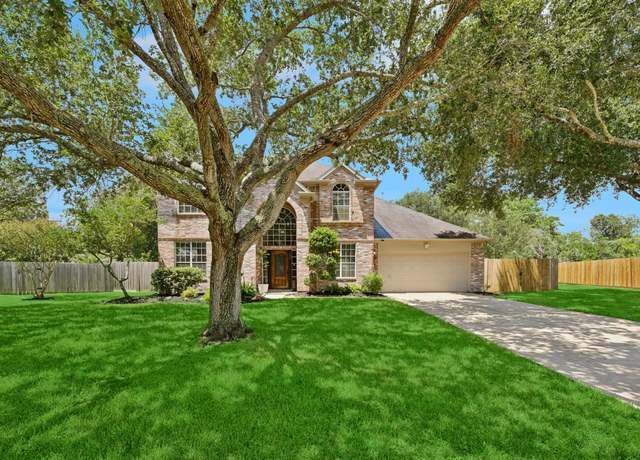 Property at 702 Orange Blossom Ct, League City, TX 77573, 5 beds, 4 baths