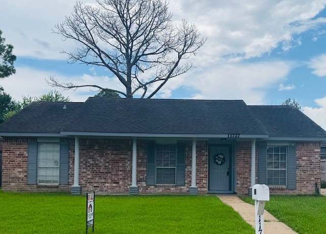 Property at 11727 Scottsdale Dr, Meadows Place, TX 77477, 3 beds, 2 baths