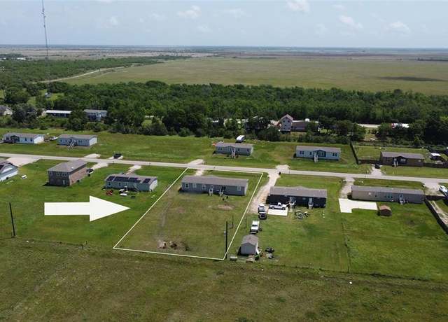Property at 13017 Annette Rd, Angleton, TX 77515, 4 beds, 2 baths