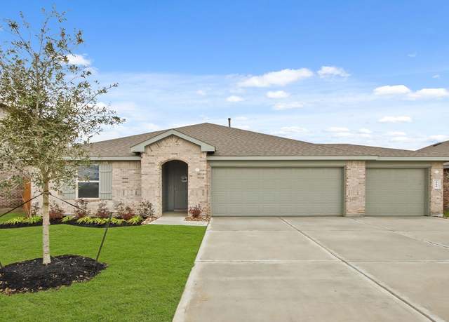 Property at 464 Lampasas Trl, Dayton, TX 77535, 4 beds, 2 baths