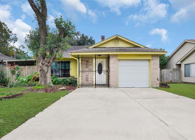 Property at 11907 E Marsham Cir, Houston, TX 77066, 4 beds, 2 baths