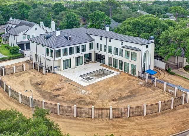 Property at 5517 Sturbridge Dr, Houston, TX 77056, 6 beds, 8.5 baths
