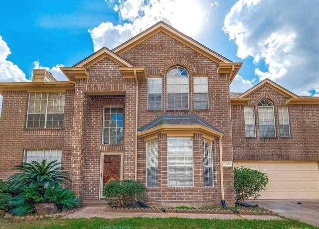 Property at 3307 Twelve Oaks Ln, Missouri City, TX 77459, 4 beds, 2.5 baths