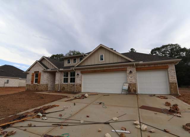 Property at 118 Luther Dean Ln, New Waverly, TX 77358, 4 beds, 3.5 baths