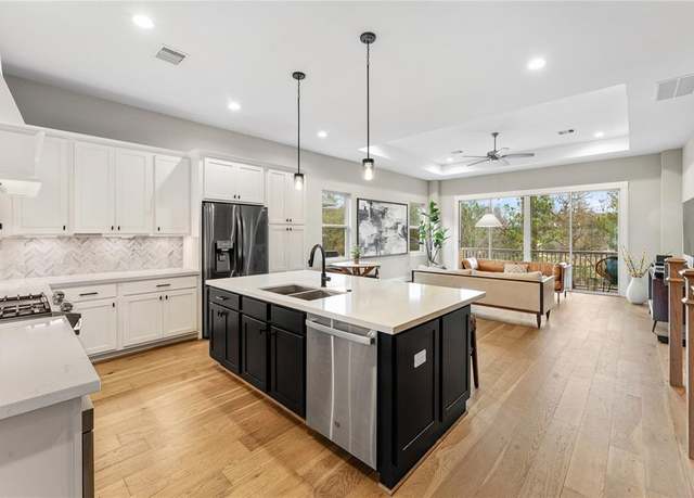 Property at 78 Dobbs View Ln, Spring, TX 77389, 3 beds, 2.5 baths
