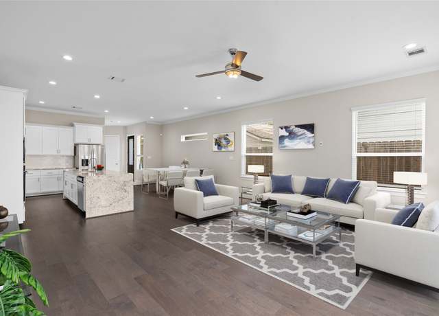 Property at 1916 Shearn St, Houston, TX 77007, 3 beds, 2.5 baths