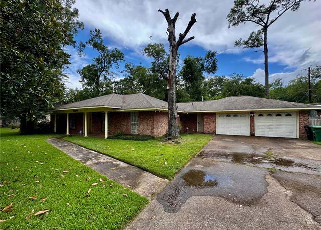 Property at 5006 Bretshire Dr, Houston, TX 77016, 3 beds, 2 baths