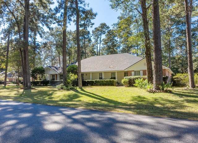 Property at 721 E Wildwood, Village Mills, TX 77663, 4 beds, 2.5 baths