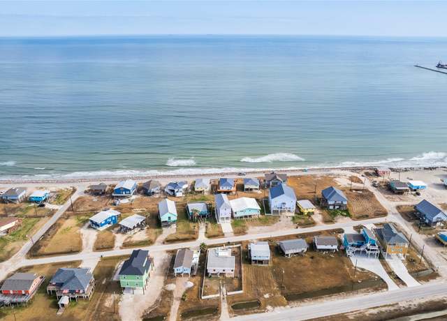 Property at 922 Seashell Dr, Surfside Beach, TX 77541, 3 beds, 2 baths