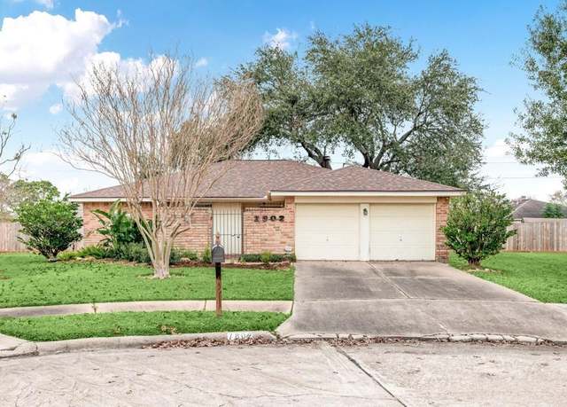 Property at 7802 Tarik Dr, Houston, TX 77083, 3 beds, 2 baths