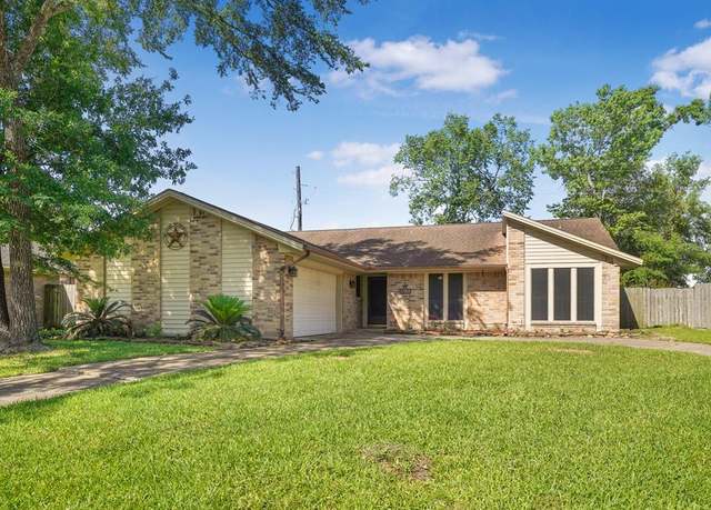 Property at 16135 Spinnaker Dr, Crosby, TX 77532, 3 beds, 2 baths