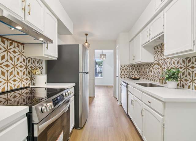 Property at 361 N Post Oak Ln #345, Houston, TX 77024, 2 beds, 2 baths