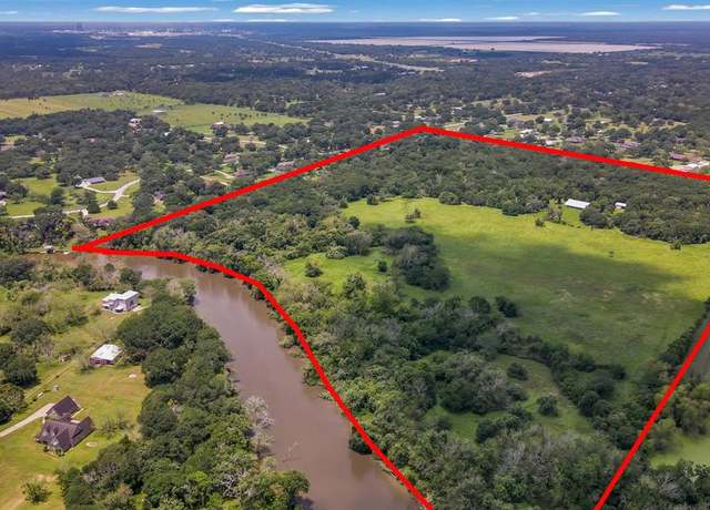 Property at 250 County Road 498, Sweeny, TX 77480, 3 beds, 2 baths