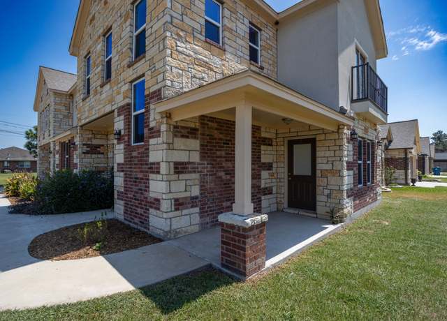 Property at 249 Mcdade St, Hempstead, TX 77445, 4 beds, 3.5 baths