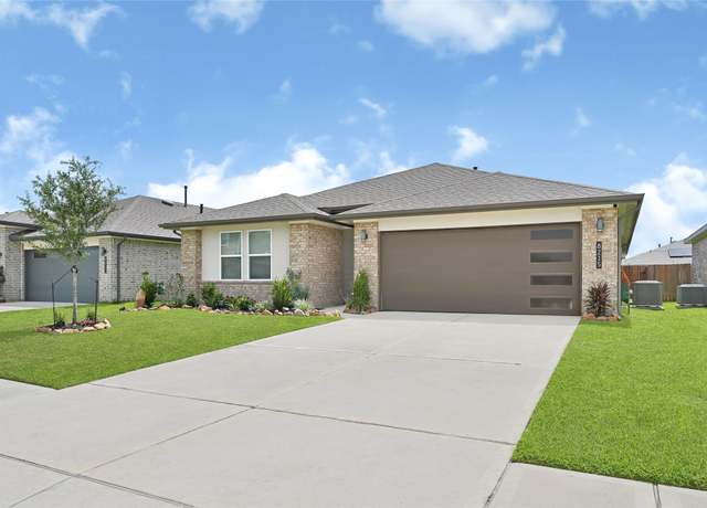 Property at 8215 Hush Heights Dr, Rosharon, TX 77583, 4 beds, 2 baths