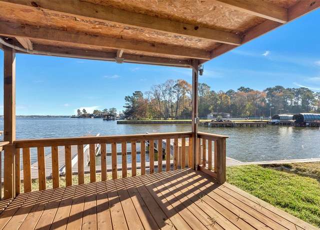 Property at 3315 Vineyard Ln, Montgomery, TX 77356, 4 beds, 3.5 baths