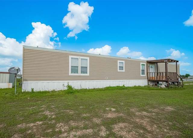 Property at 8614 Los Robles Ave Ave, Alvin, TX 77511, 3 beds, 2 baths