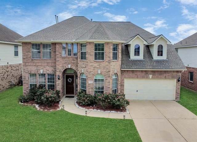 Property at 2614 Sunset Lake Dr, Sugar Land, TX 77478, 5 beds, 3.5 baths