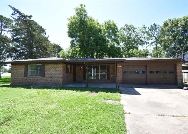Property at 4014 Beatrice Ave, Dickinson, TX 77539, 3 beds, 2 baths