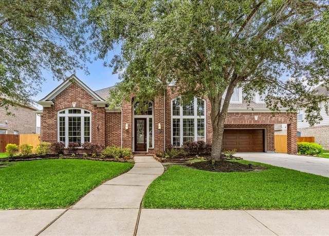 Property at 3237 Prince George Dr, Friendswood, TX 77546, 4 beds, 4.5 baths