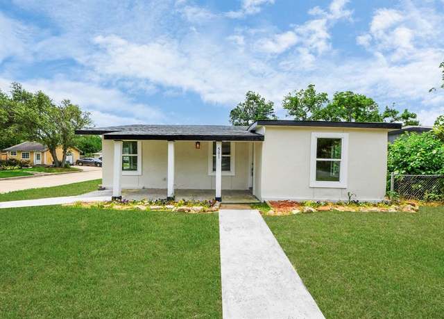 Property at 501 Schilling St, Baytown, TX 77520, 3 beds, 2 baths