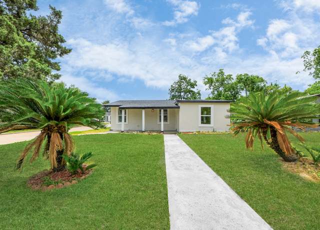 Property at 501 Schilling St, Baytown, TX 77520, 3 beds, 2 baths