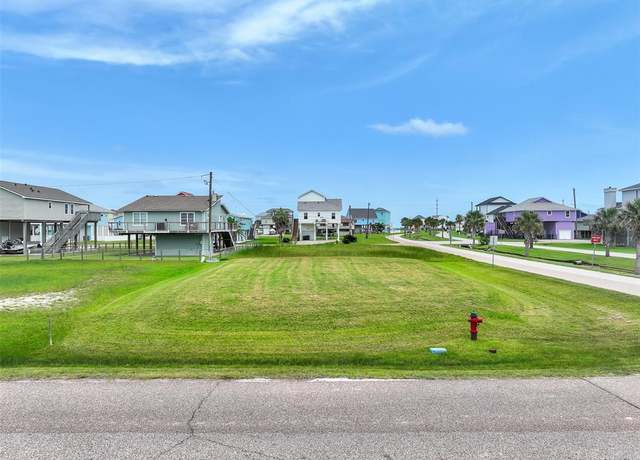 Property at 151 Miramar Dr, Galveston, TX 77554