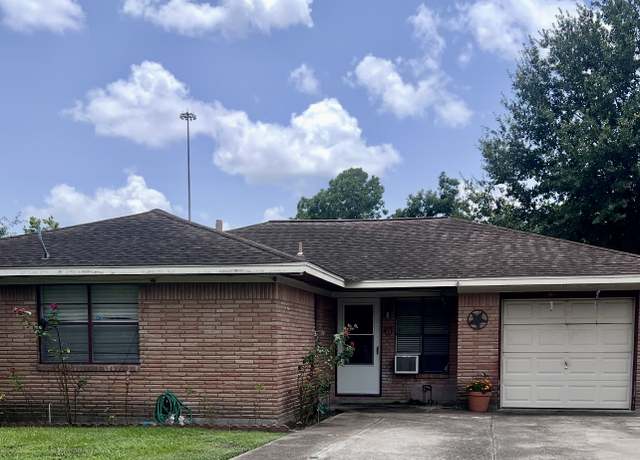 Property at 1410 Caplin St, Houston, TX 77022, 3 beds, 1 bath