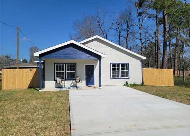 Property at 101 Patricia Ln, Conroe, TX 77301, 3 beds, 2.5 baths