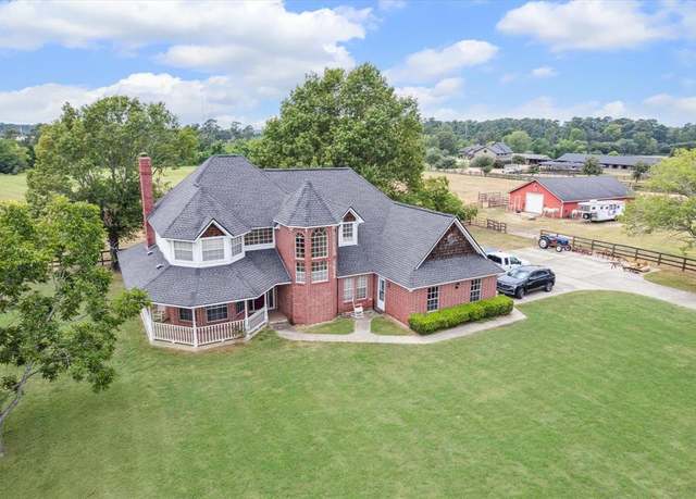 Property at 2 Heritage Ln, Magnolia, TX 77354, 4 beds, 2.5 baths