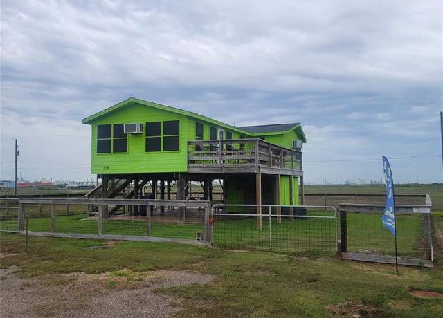 Property at 814 Monument Dr, Surfside Beach, TX 77541, 2 beds, 1 bath