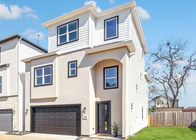 Property at 1416 W 34th 1/2 St, Houston, TX 77018, 3 beds, 2.5 baths