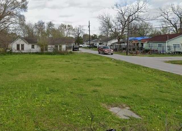 Property at 3311 Kentucky St, Houston, TX 77026