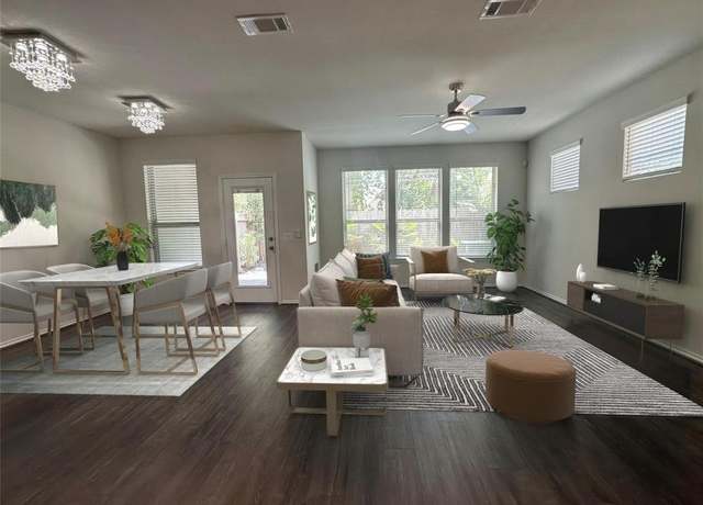 Property at 10967 Cannes Memorial Dr, Houston, TX 77043, 3 beds, 2.5 baths
