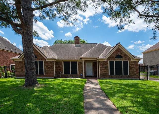 Property at 2412 Londonderry Dr, Pearland, TX 77581, 4 beds, 2 baths