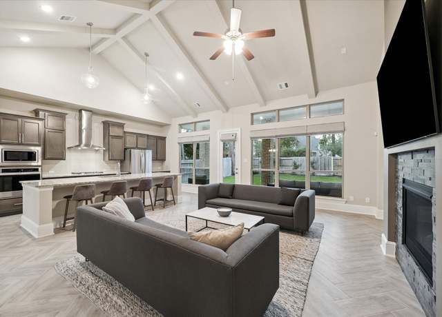 Property at 323 S Cadence Hills Loop, Conroe, TX 77318, 4 beds, 3 baths