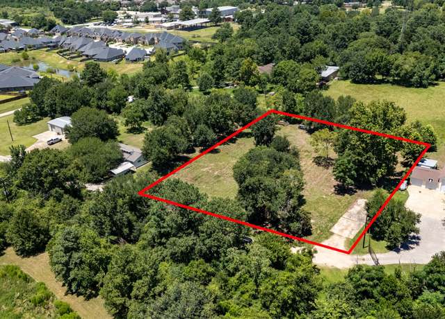 Property at 1533 S Cherry St, Tomball, TX 77375