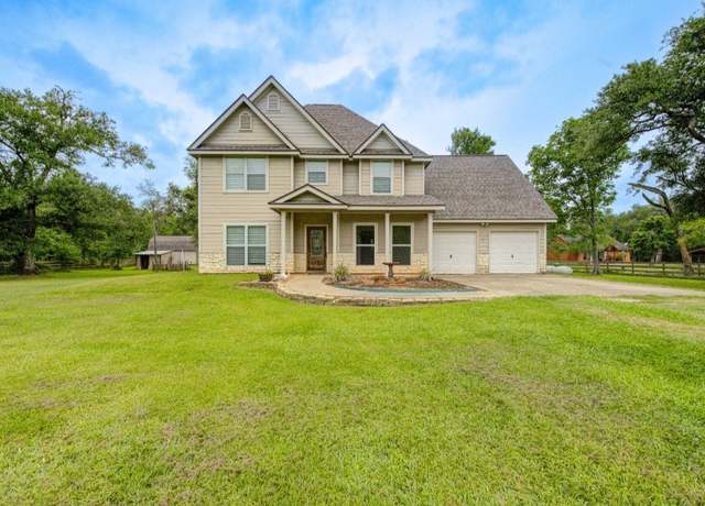 Property at 20610 Live Oak Dr, Damon, TX 77430, 4 beds, 3 baths