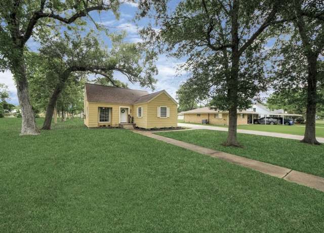 Property at 1800 Wright Blvd, Baytown, TX 77520, 3 beds, 1.5 baths