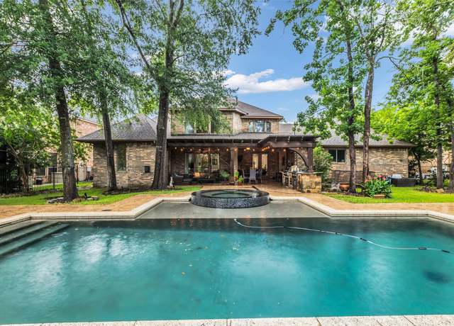 Property at 71 Player Oaks Pl, The Woodlands, TX 77382, 4 beds, 4 baths