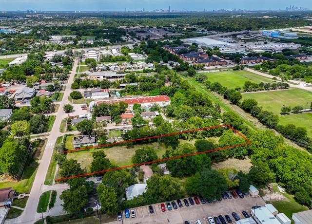Property at 12305 Carlsbad St, Houston, TX 77085