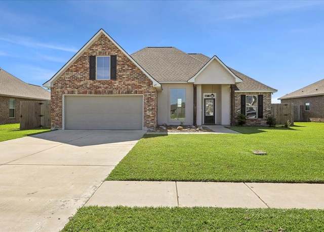 Property at 615 Cottonwood, Orange, TX 77630, 3 beds, 2 baths