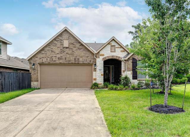Property at 2811 Ridgecliff Ct, Conroe, TX 77301, 3 beds, 2 baths
