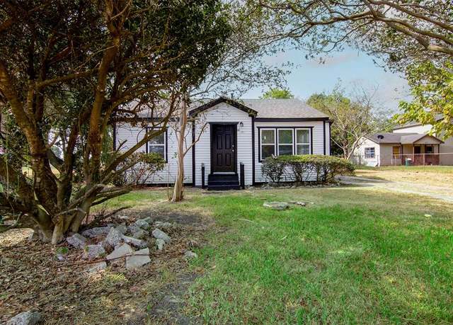 Property at 401 Pear St, La Marque, TX 77568, 3 beds, 2 baths