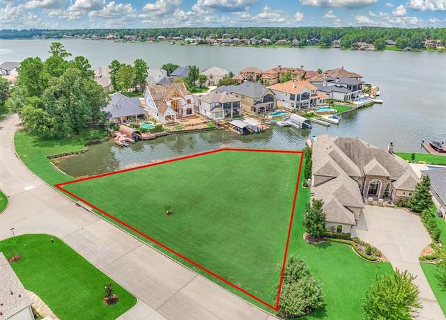 Property at 200 Marseille, Montgomery, TX 77356
