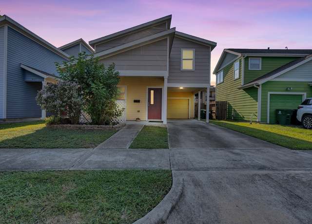 Property at 4331 Cetti St, Houston, TX 77009, 4 beds, 2.5 baths