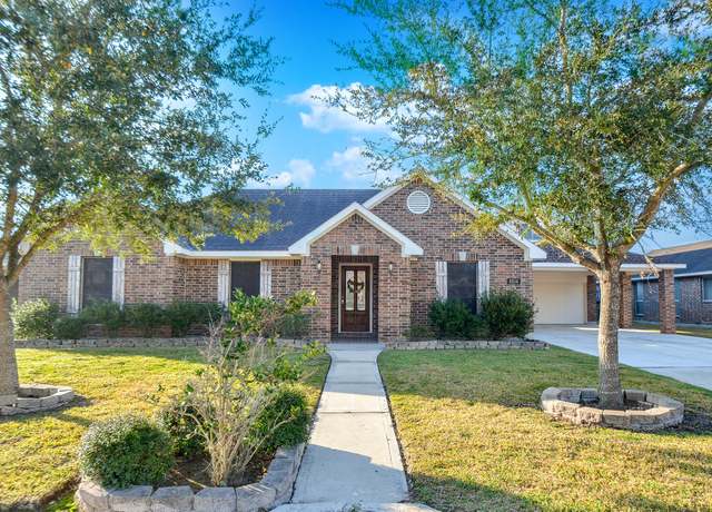 Property at 6514 Palo Duro Dr, Manvel, TX 77578, 4 beds, 2 baths